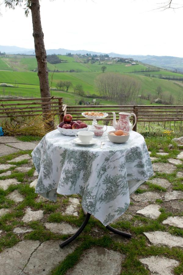 Agriturismo Azienda Agricola Mombisaggio トルトーナ エクステリア 写真
